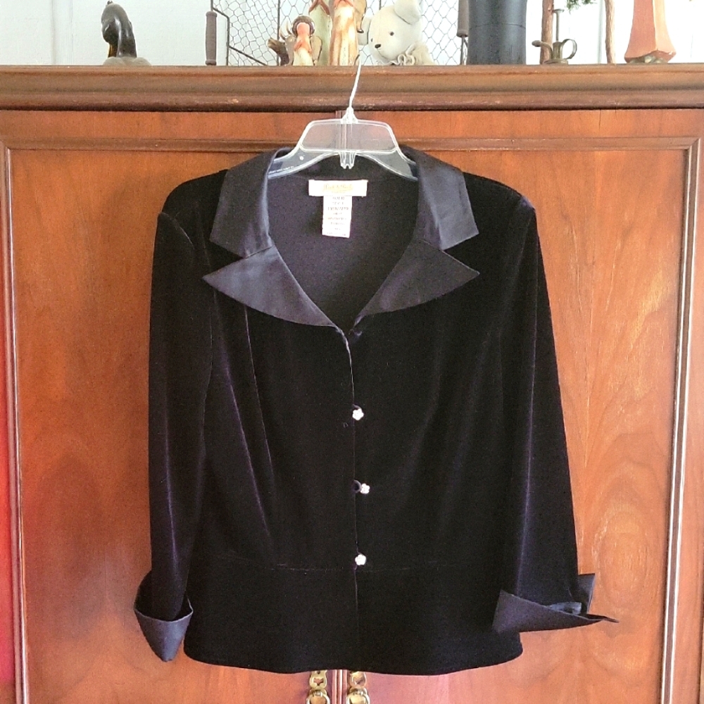 Peck & Peck Black 3/4 Sleeve Button Down Top with Notched Collar